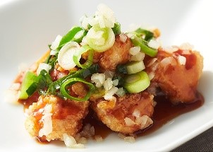 亜麻仁の恵み鶏のから揚げ九条ネギソース